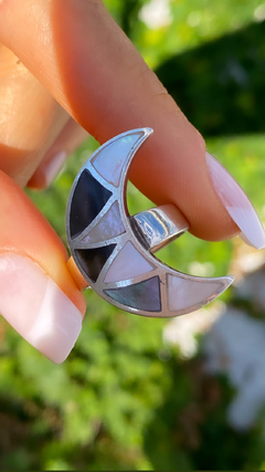Anillo de plata 925 y nácar incrustado