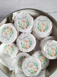 Souvenir lata chica con jabón personalizado - F-Diseños 