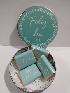 Souvenir lata pastillera + 4 chocolates personalizados
