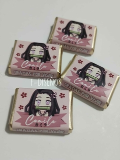 Souvenir lata pastillera + 4 chocolates personalizados en internet