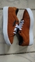 Tenis Choclo Material Gamuza Color Camello - Domina Moto