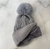 GORRO CON PIEL, POMPON Y PERLAS - Lara Store