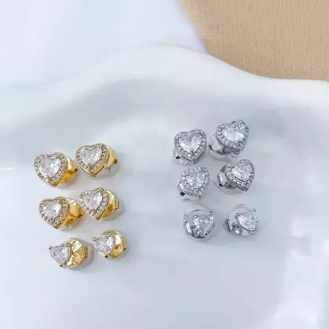 Brinco Trio Coração com Pedra e Contorno em Micro Zircônias