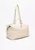 BOLSA LANÇA PERFUME TOTE BAG COM MATELASSE - comprar online
