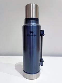 Termo Stanley Classic 1.4 Ltros con asa plegable y tapón cebador -Nightfall-