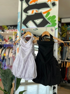 Vestido globo straplees