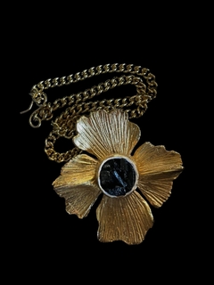 COLLAR HAZEL FLOWER