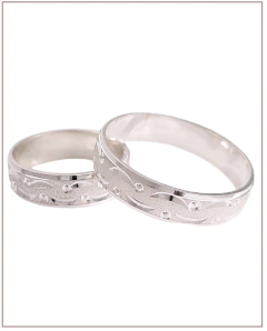 Alianza Curvada Facetada Plata 925