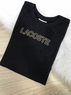 Camisa algodão Lacoste escrita preta bordada P