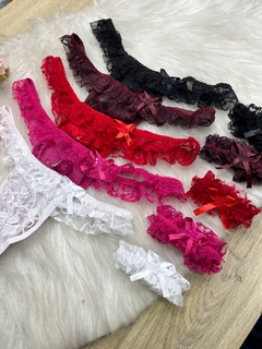 Calcinha Lari com perneira de renda - comprar online