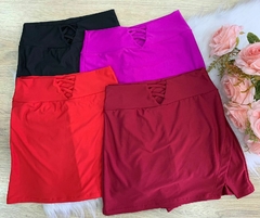 Shorts Saia/Detalhe Cruzado