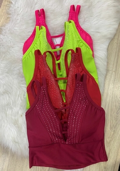 Cropped Livia strass na internet
