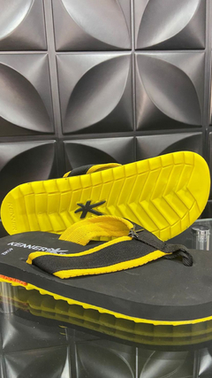 Chinelo Kenner Correia Amarela
