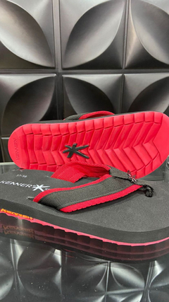 Chinelo Kenner Correia Vermelha