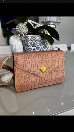 Bolsa Schutz Com Escrita na internet