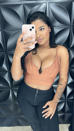 Cropped Cris