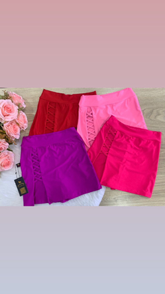 Shorts Saia/Detalhe na Lateral Cruzado