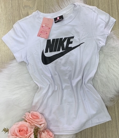 T shirt/Baby Look Nike
