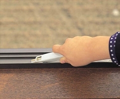 Cepillo Multiuso Para Limpieza De Puertas Ventanas - Baires Tecnologías