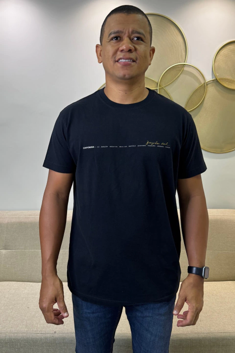 Camiseta Masculina Tshirt Vintage Capoeira Movimentos Osklen - comprar online