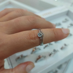 Anillo en V con Corazón.