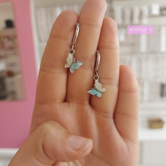 Argollitas con Colgante Mariposas.