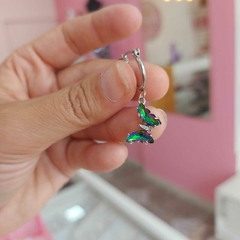 Argollitas con Colgante Mariposas. - Santa Rita Joyas y Accesorios