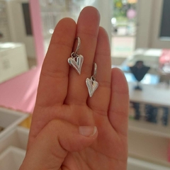 Argollitas con Colgante Corazón.