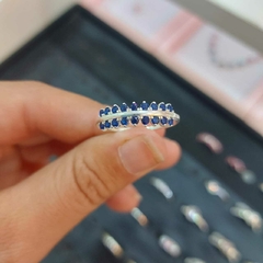 Anillo con Piedritas Encastradas. - Santa Rita Joyas y Accesorios