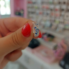 Argollitas con Piedras Encastradas. - Santa Rita Joyas y Accesorios