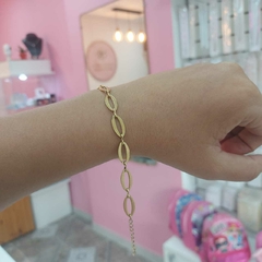 Pulsera con Eslabones Chatos.
