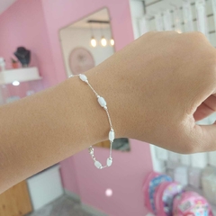 Pulsera con Piedritas Tornasoladas. - comprar online
