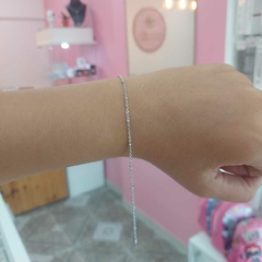 Pulsera Finita con Pelotitas.