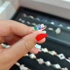 Anillo Fino con Piedras Encastradas. - comprar online
