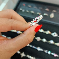 Anillo con Circulitos de Colores. en internet