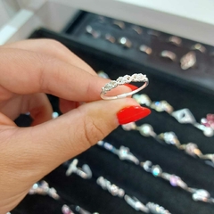 Anillo Tipo Entrelazado. - comprar online