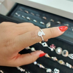 Anillo Regulable Corazón con Piedrita.