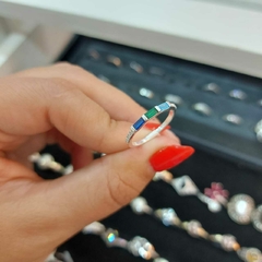 Anillo con Piedras. - Santa Rita Joyas y Accesorios