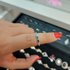 Anillo con Piedras. en internet