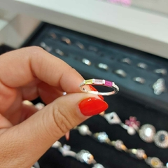Anillo con Piedras. - comprar online