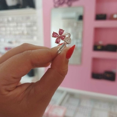 Anillo Regulable Flor con Corazón. en internet