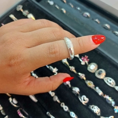 Anillo Tipo Infladito con Brillito.