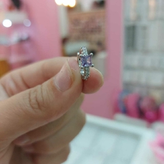 Imagen de Argollitas Cliker con Piedra Encastrada.