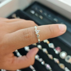 Anillo con Corazones. en internet