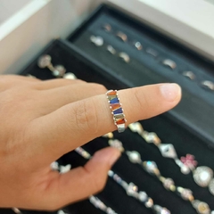 Anillo Anchito con Piedras.
