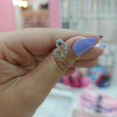 Aros Pasantes Corazón con Piedritas. - comprar online