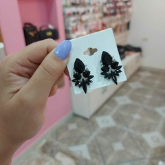 Aros Pasantes con Piedras. en internet