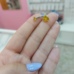 Percing Ombligo con Piedrita Corazón.