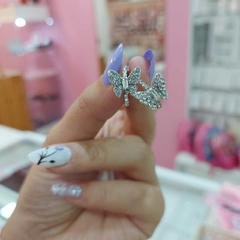 Aros Pasantes Semi Argollitas Mariposas.