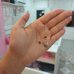 Pulsera con Dije Corazón, Pelotitas y Piedritas. - comprar online